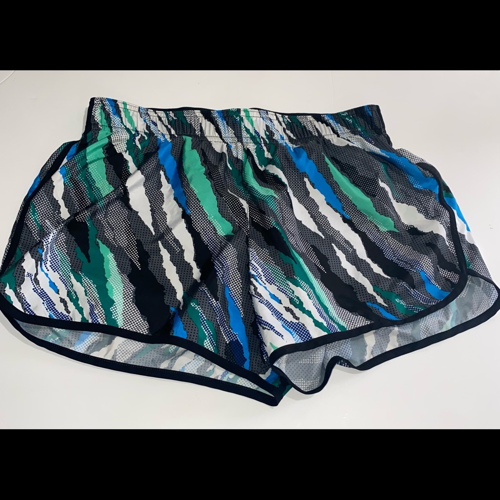 Victoria Sport Run Short/ Short De Course Size S